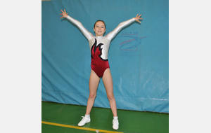 Emma CROMARIAS Nationale B Solo 10-11 ans AER