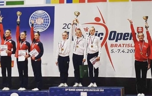 Trio vainqueur de l'Open Slovak Line VALERO - Clara CROMARIAS les Stadistes avec Victoria TROSSET (Chambéry)